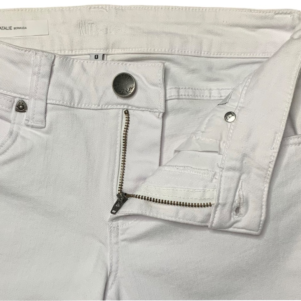 Kut from the Kloth Natalie Mid Rise Bermuda Denim Shorts White Size 0 - Picture 5 of 16